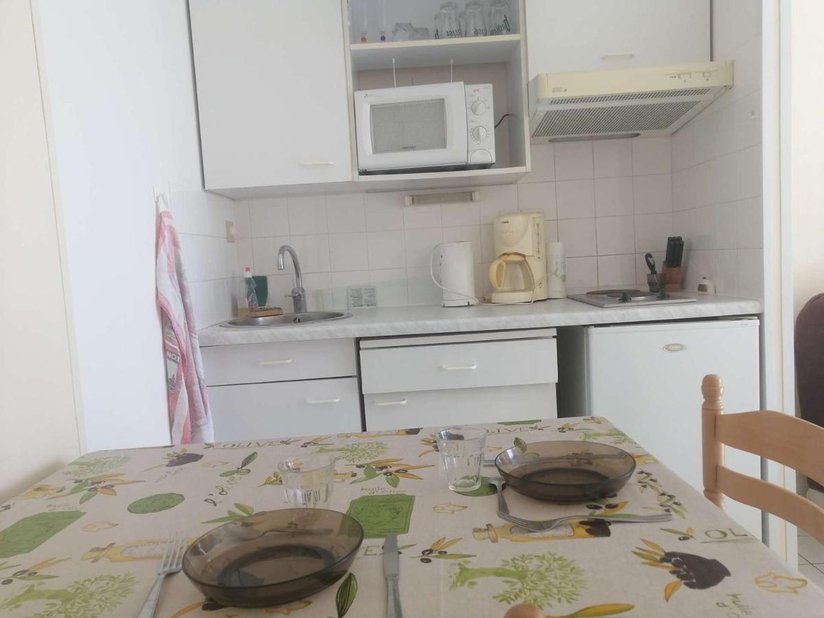 Апартаменты Studio Avec 2 Couchages, Proche Plage, Cuisine Equipee, Fouras - Fr-1-246B-47 Экстерьер фото